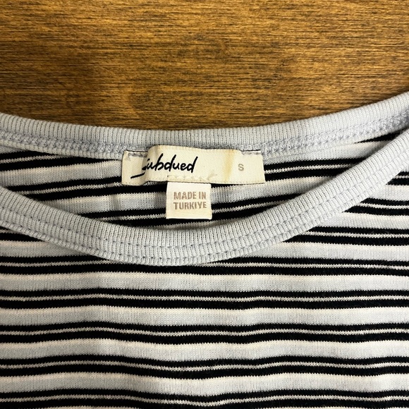 Subdued long sleeve - Picture 2 of 2